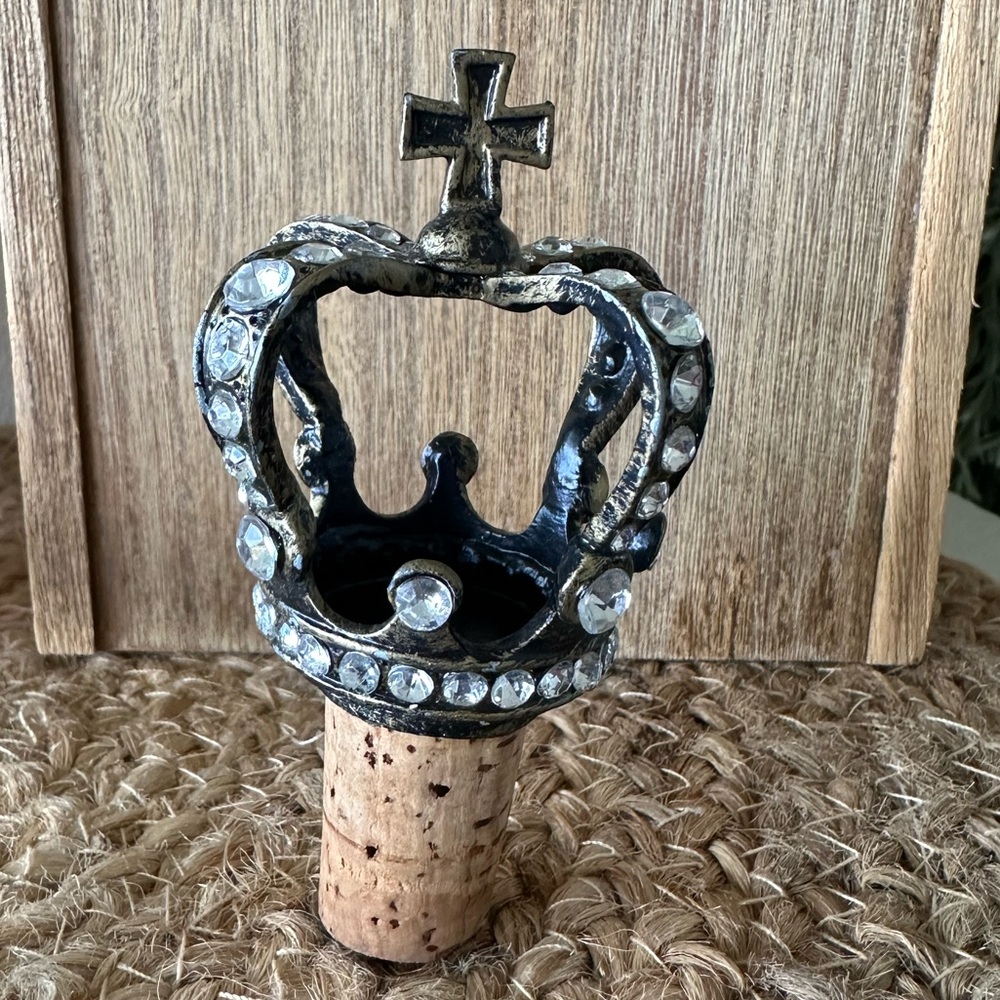 Crown Wine Bottle Topper Cork